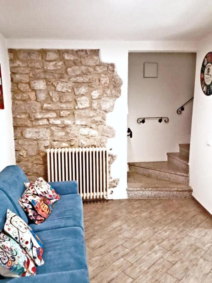 Borgo Nel Tempo Appartement Collestatte Buitenkant foto